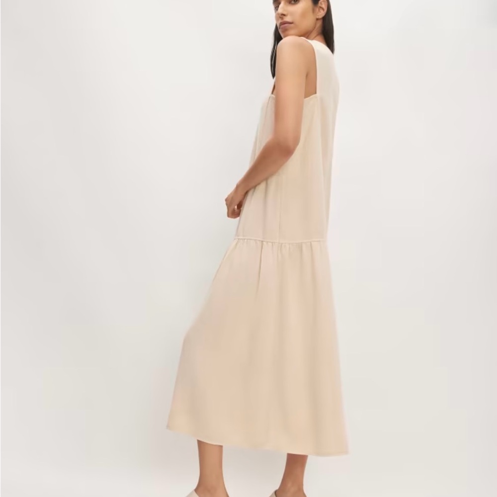 Medium EVERLANE tencel dress new with tags never worn